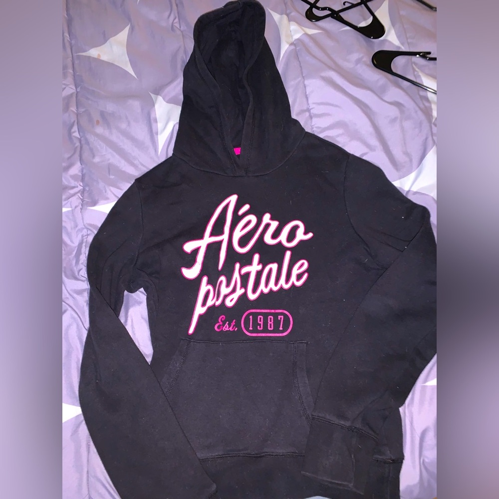 WARM SWEATSHIRT